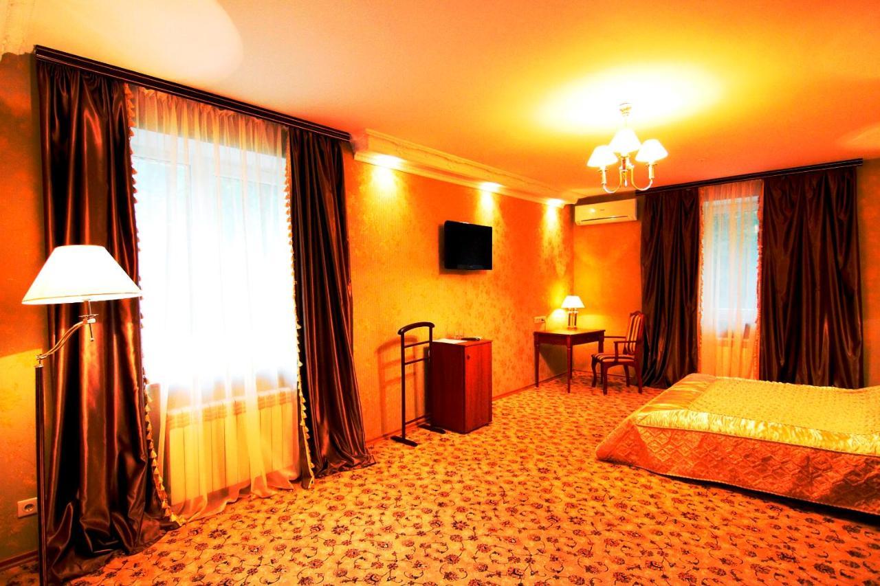 Britaniya Hotel Charkov Buitenkant foto